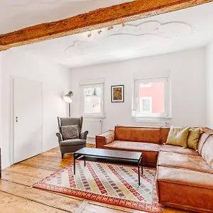 Am Weißen Turm Apartment